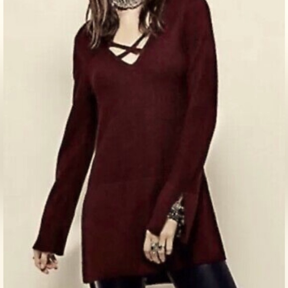 Free People Burgundy Criss Cross Tunic Sweater Dress in Size Medium - Picture 3 of 7